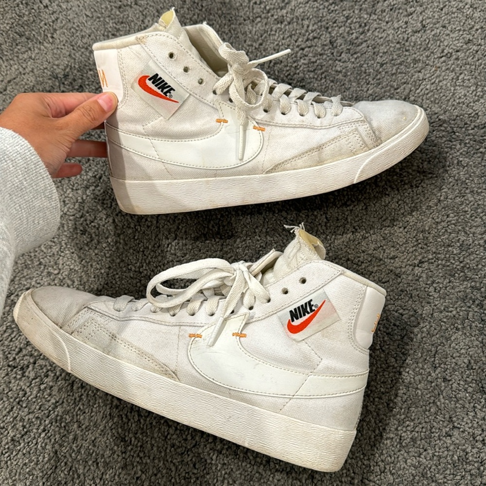 Women’s blazers high top Nike size 7